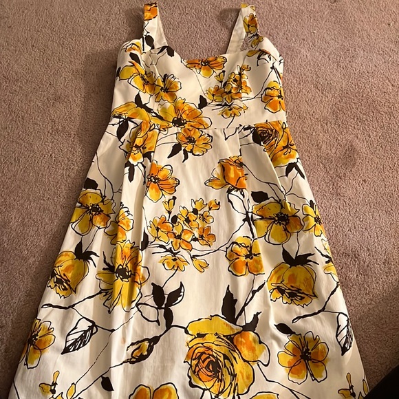 Nice pretty dress - Picture 1 of 2